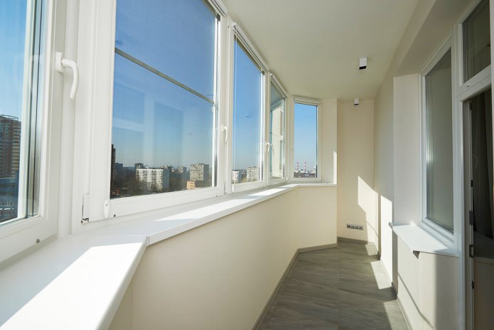 painted walls on the balcony painted walls on the balcony