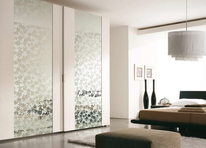 wardrobe with decorative mirror