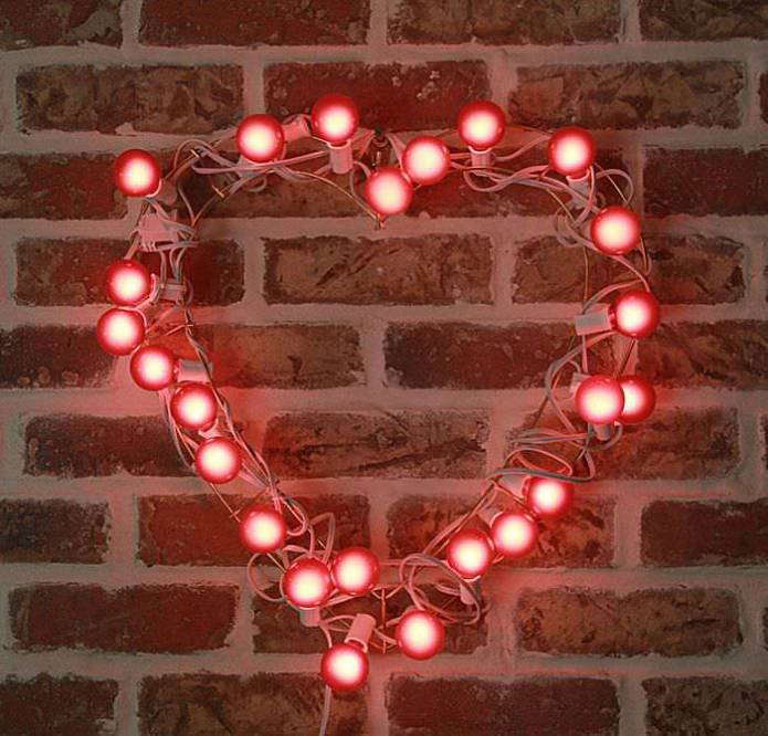 garland in the form of a heart garland in the form of a heart