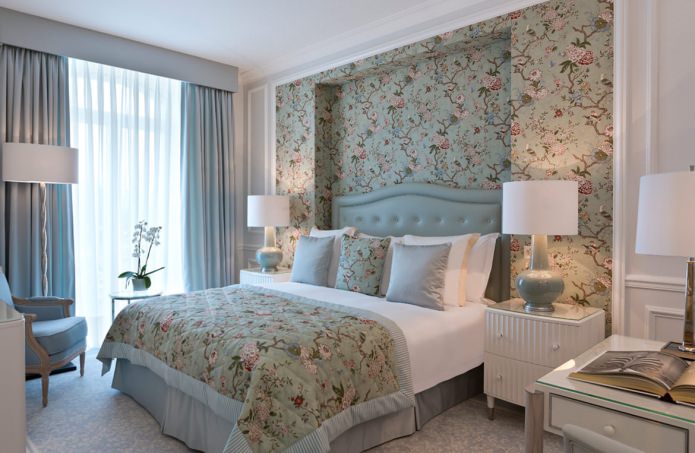 wallpaper from paper in the interior