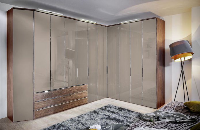 L-shaped corner wardrobe in the bedroom L-shaped corner wardrobe in the bedroom