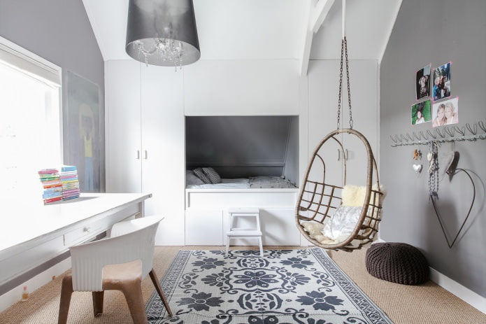 hanging chair in the nursery