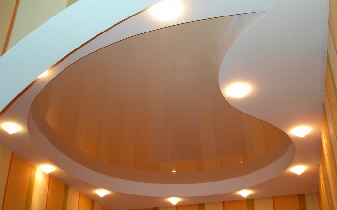 Lighting in the kitchen with a stretch ceiling