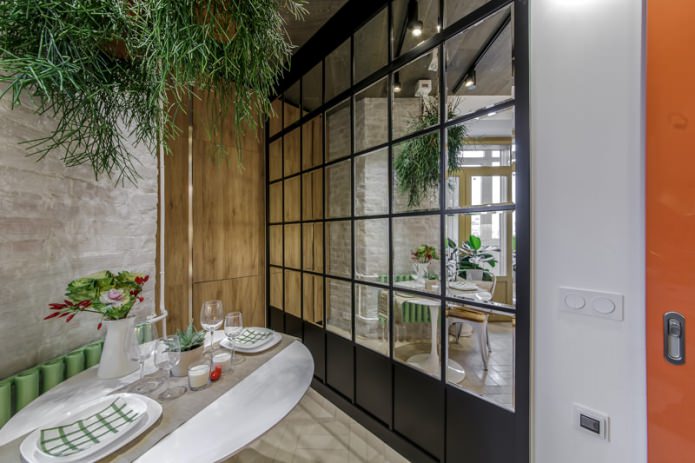 Mirror tiles in the interior