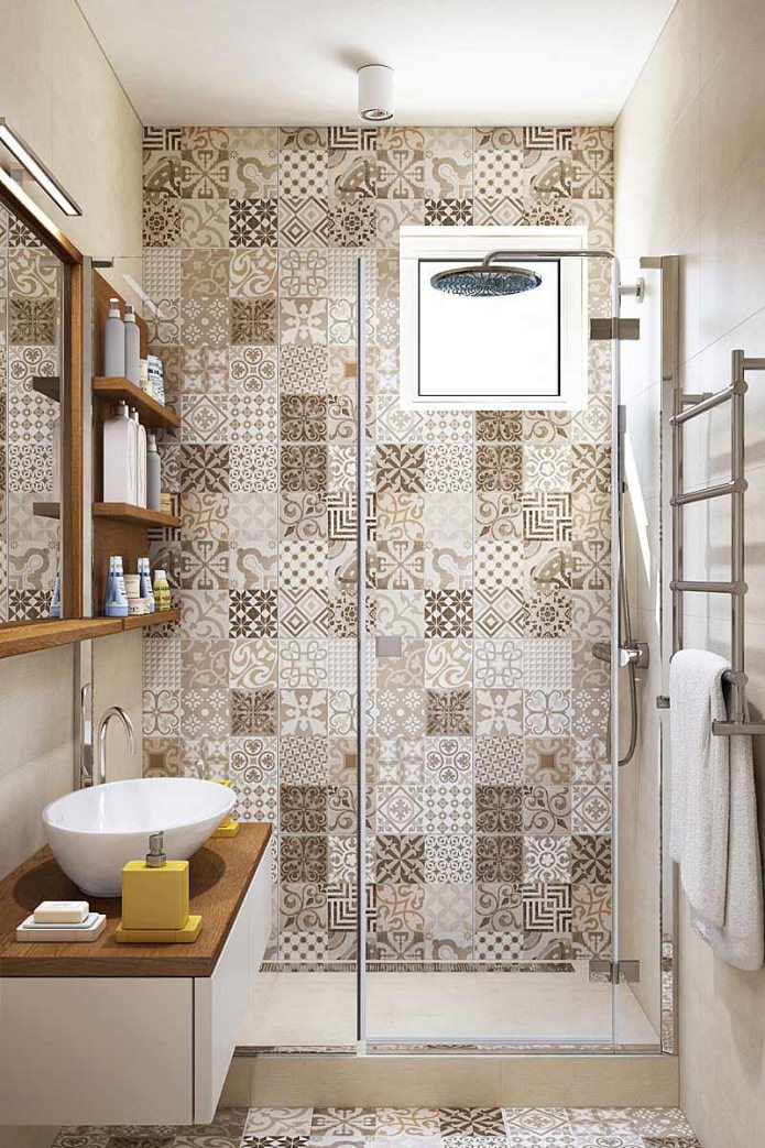Patchwork tiles in the bathroom