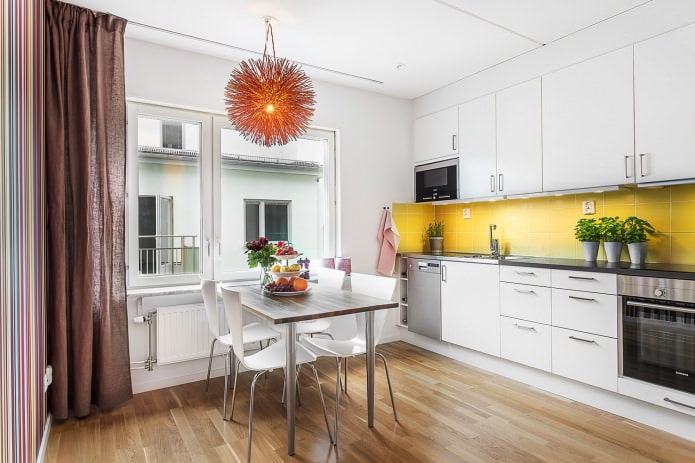 Long curtains from the ceiling Long curtains from the ceiling