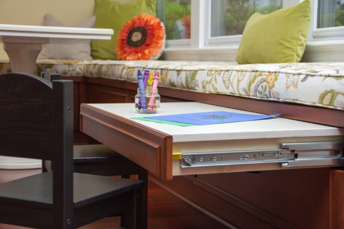 pull-out table in the nursery pull-out table in the nursery