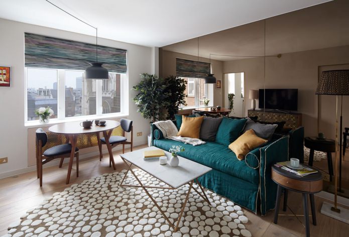 Mirrored panels in the living room Mirrored panels in the living room