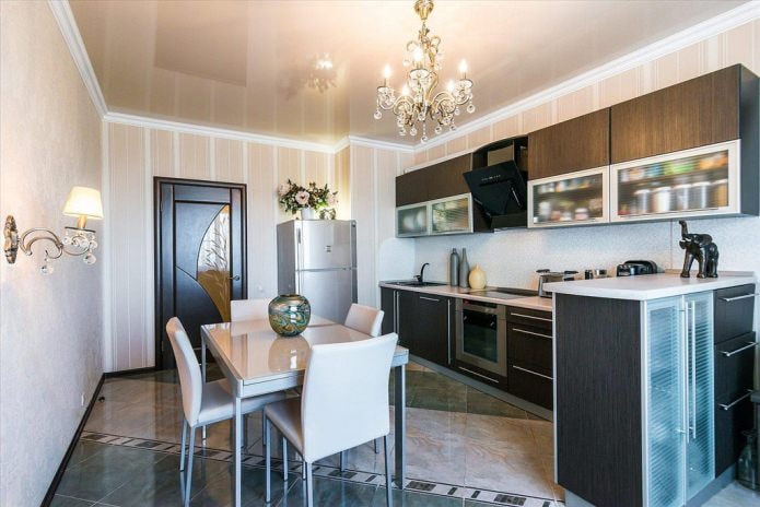 Kitchen design with combined beige wallpaper