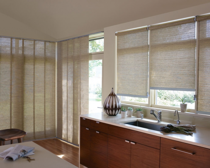 roller blind made of natural materials