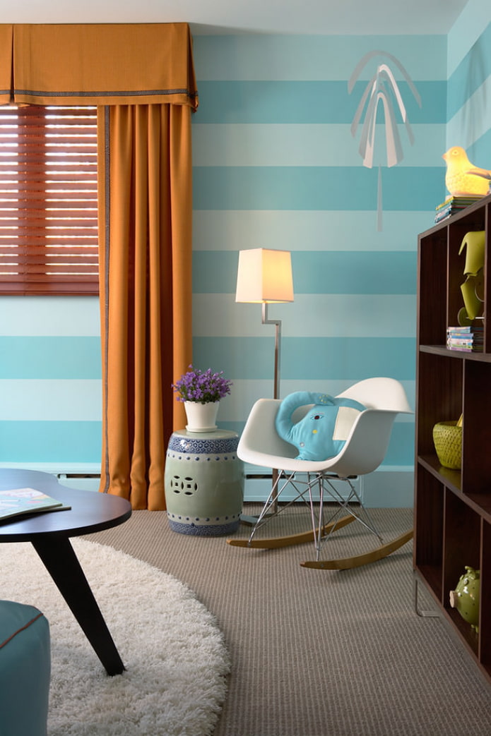 Turquoise stripes on the walls Turquoise stripes on the walls