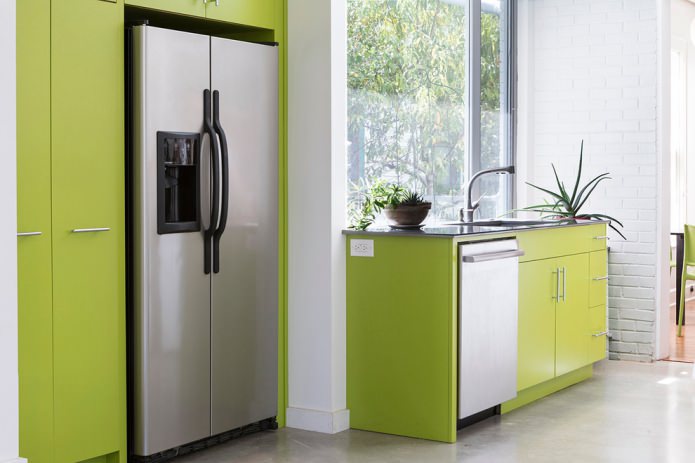 green headset green headset