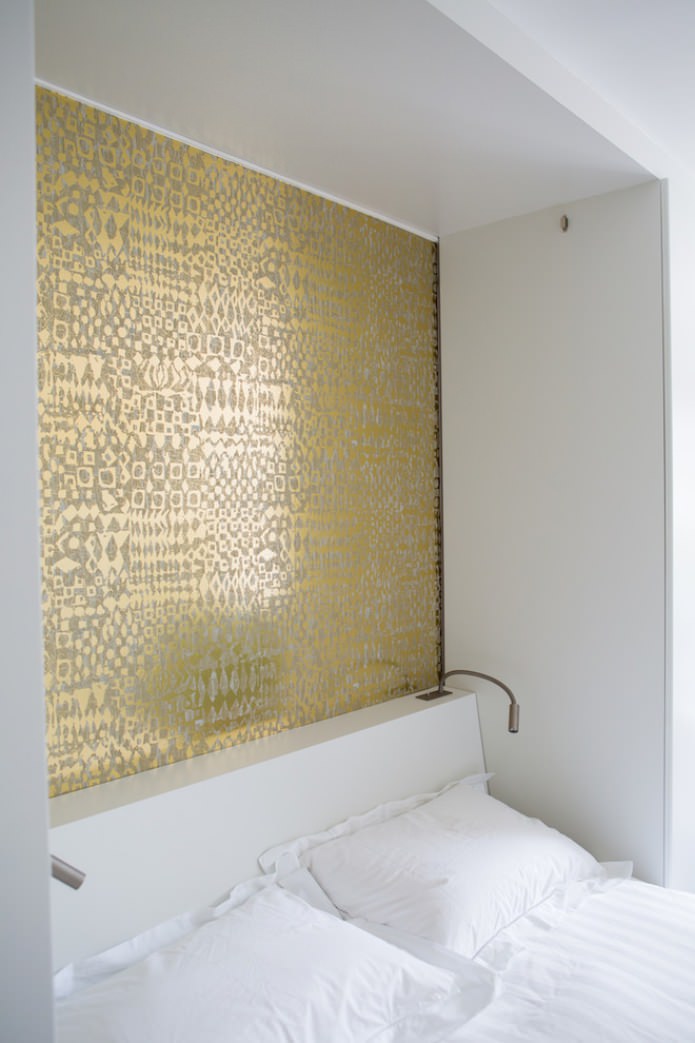 gold on the wall in the bedroom gold on the wall in the bedroom