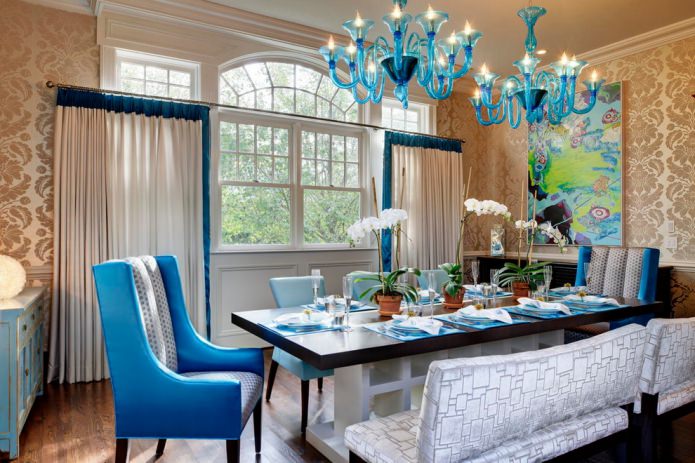 curtains in the dining room with golden walls curtains in the dining room with golden walls