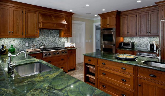Malachite on the work surface Malachite on the work surface