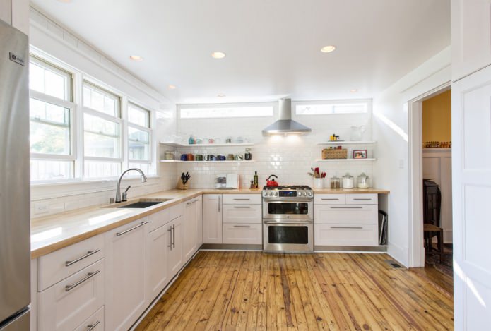 Corner set Corner set