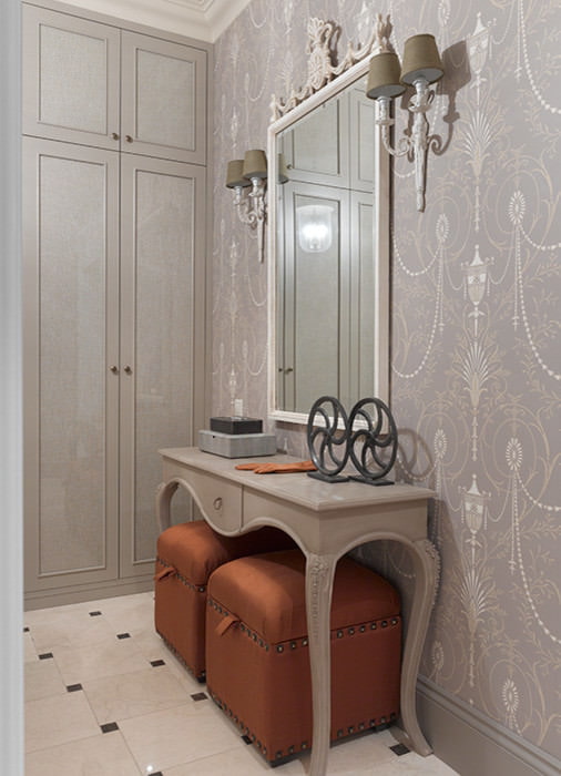 gray wallpaper in the hallway