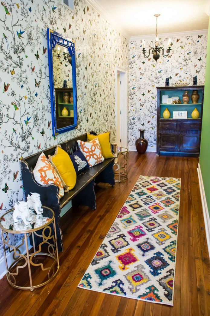 Wallpaper depicting plants and birds