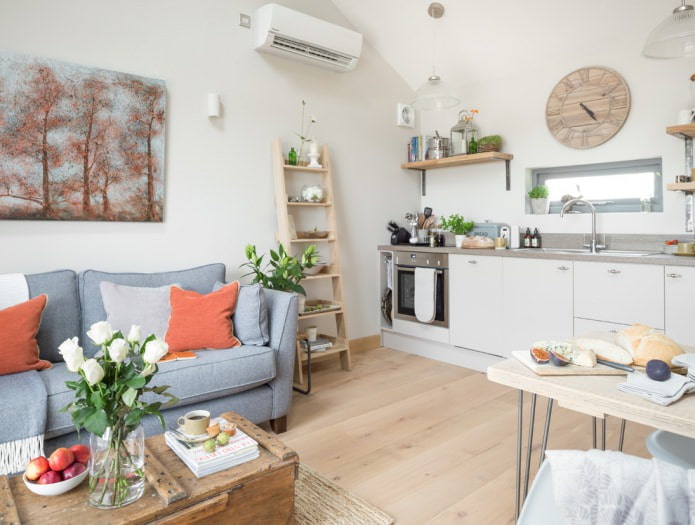 Skirting to match the floor Skirting to match the floor