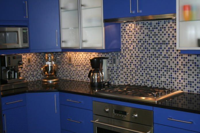 corner kitchen with chipboard facades