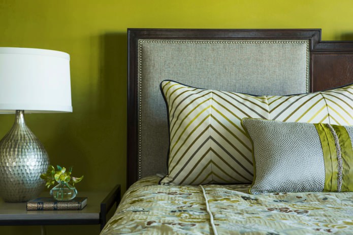 Gray-olive interior Gray-olive interior