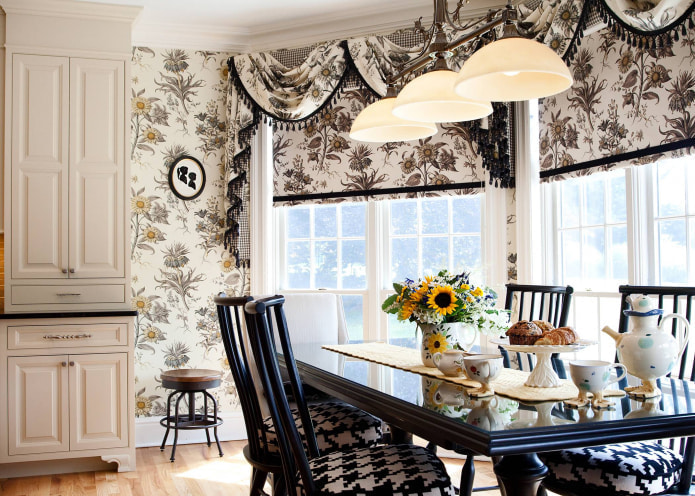 sunflowers on curtains and wallpaper