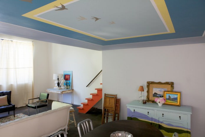 Blue and yellow ceiling Blue and yellow ceiling