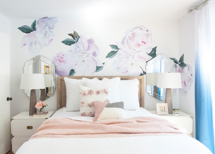 Flowers in a light palette on the walls