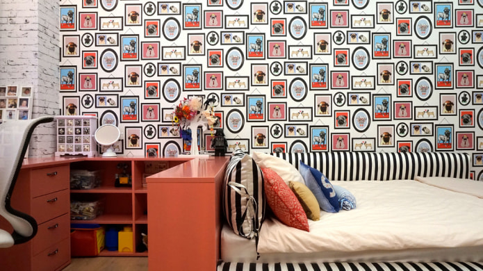 Wallpaper for a small children's room