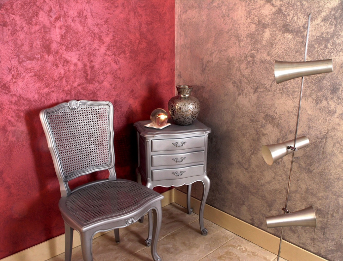 The combination of two colors on the walls