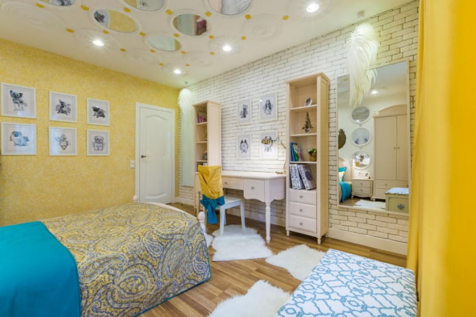 a combination of decorative bricks and liquid wallpaper a combination of decorative bricks and liquid wallpaper