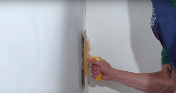 application of liquid wallpaper