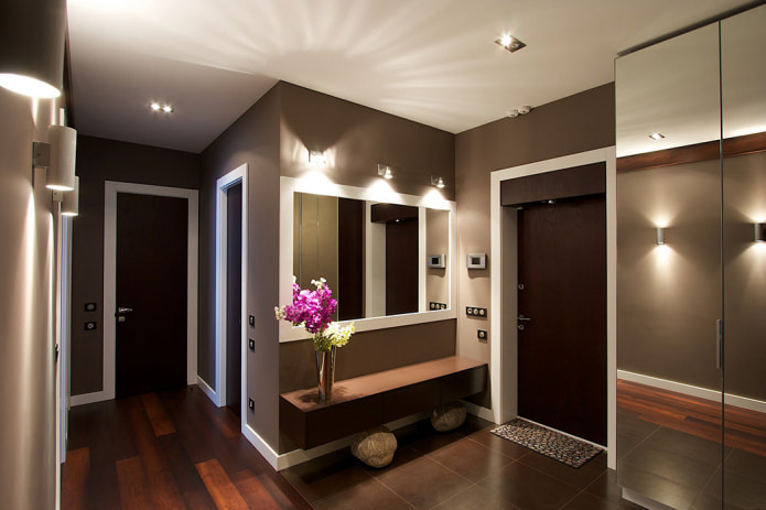 brown walls in the interior of the hallway