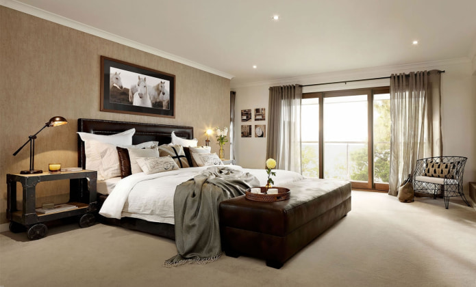 combination of brown wallpaper with curtains