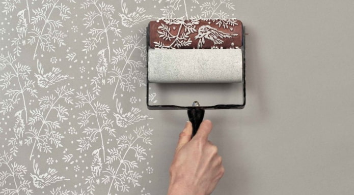 drawing with a textured roller drawing with a textured roller