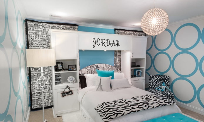 wallpaper with circles in the interior