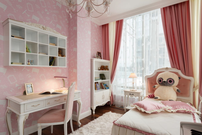 Pale pink wallpaper