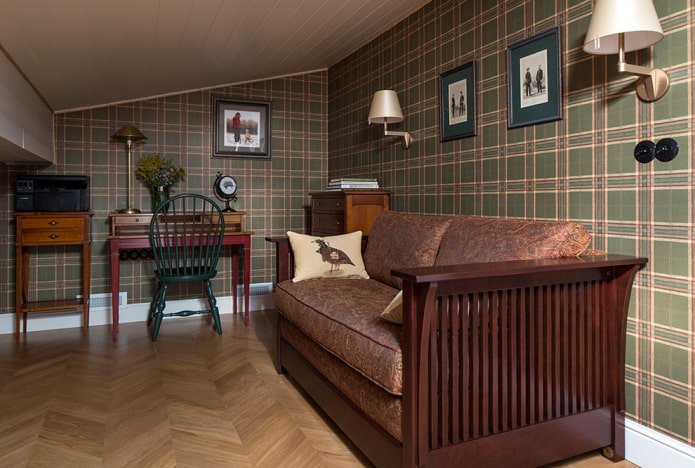 checkered paper wallpaper in the interior