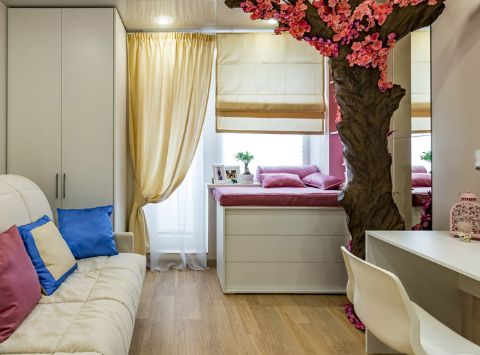 Roman blind and tulle Roman blind and tulle