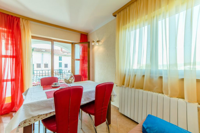 Yellow-red curtains Yellow-red curtains