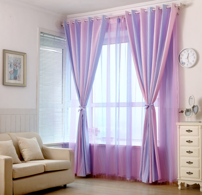 combination of two colors on curtains