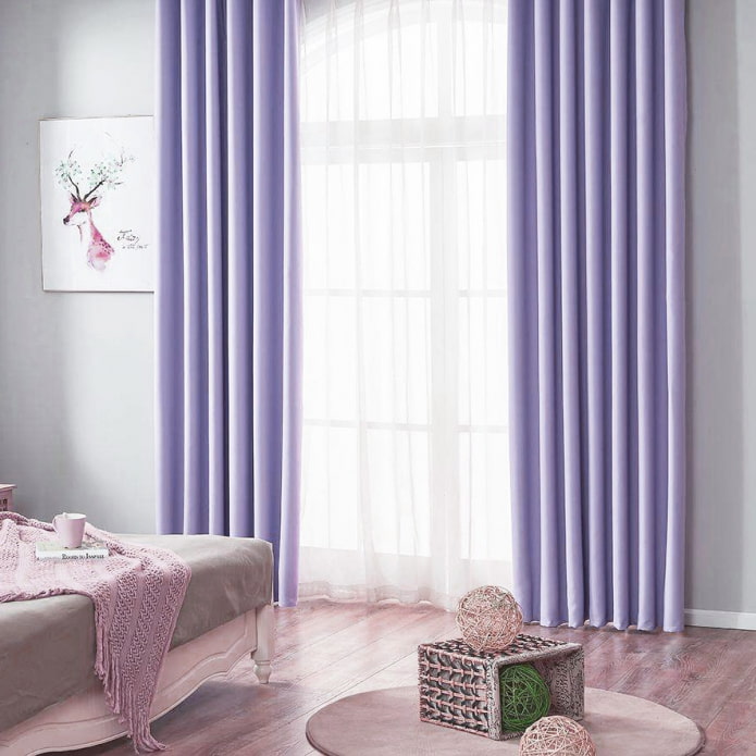 long curtains of lilac color