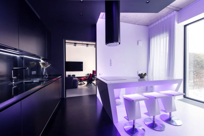 lilac tulle in high-tech interior