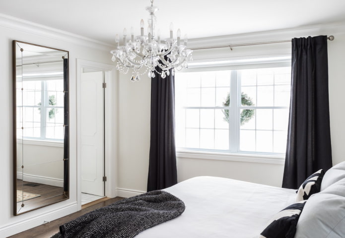 Dark curtains on the drawstring Dark curtains on the drawstring