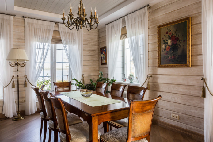 Roman blinds and tulle