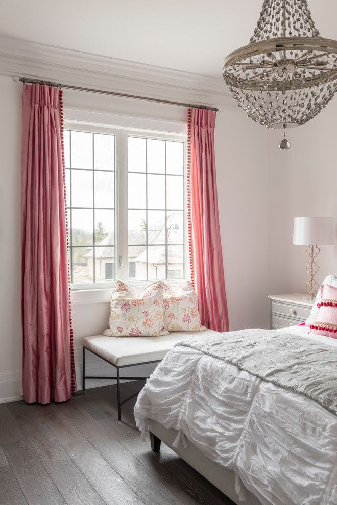 pink curtains in the bedroom