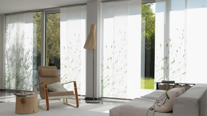 Japanese panels in an eco-style interior Japanese panels in an eco-style interior