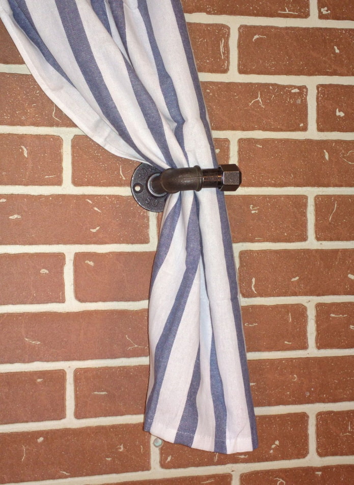 curtains with holders in the loft style