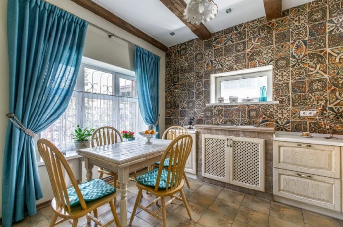 curtains with hooks in the interior of the kitchen