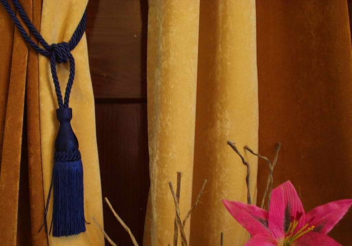 holder for curtains in blue